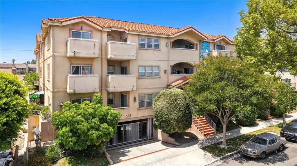 555 E Santa Anita 301, Burbank