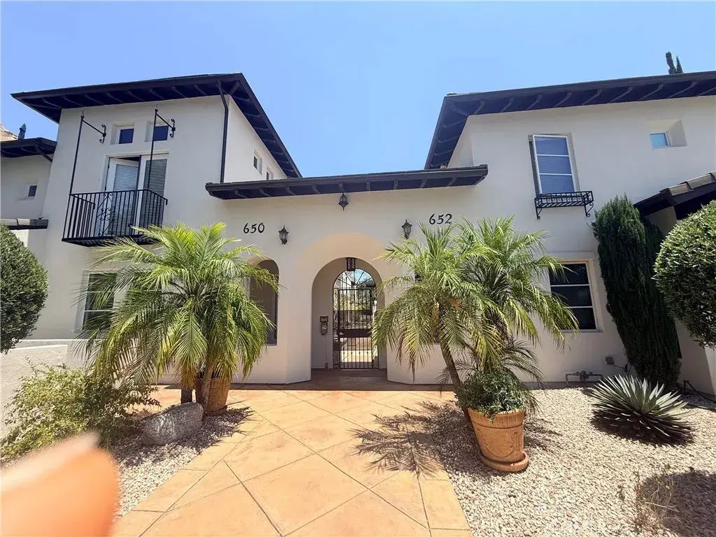 650 S Lake Ave, Pasadena