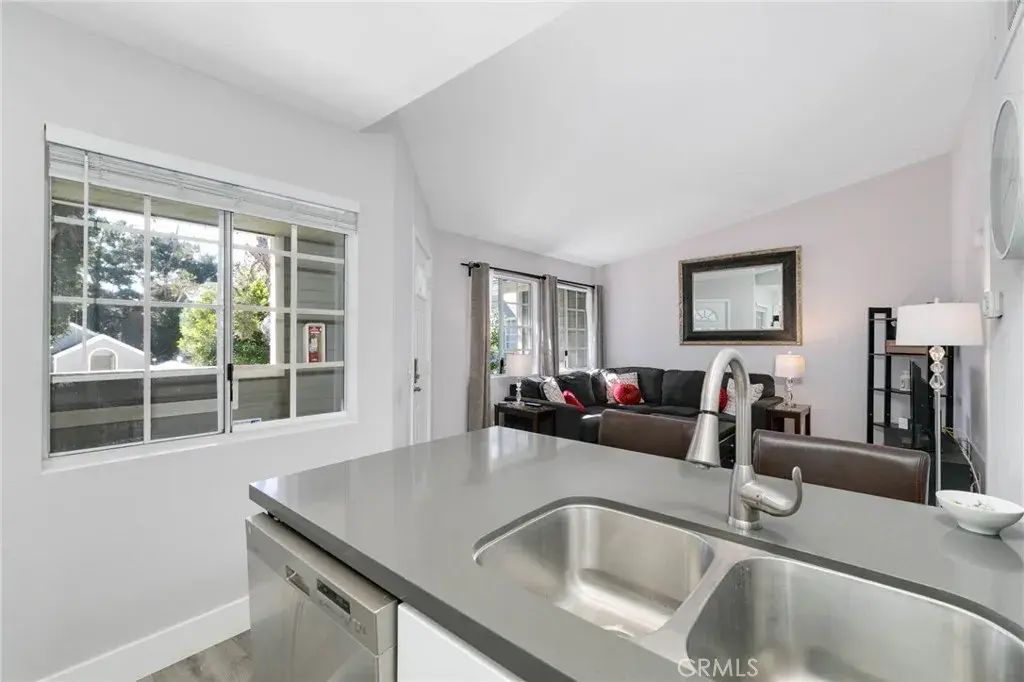 3500 S Greenville B2, Santa Ana