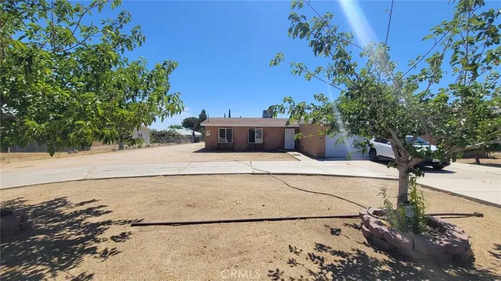 10799 Redwood Ave, Hesperia