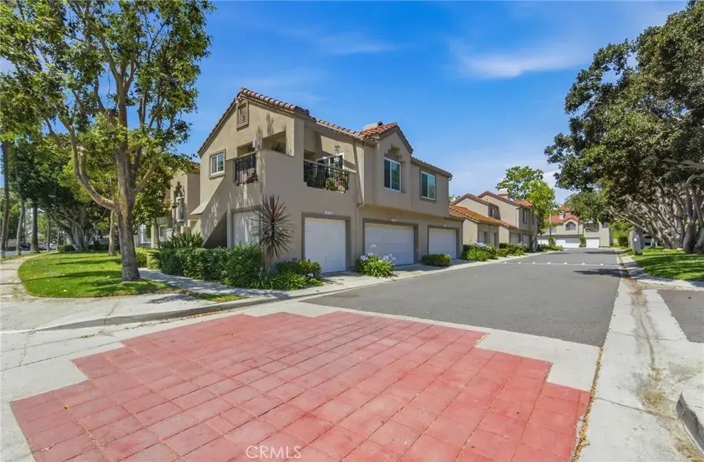 28044 Cayman 328, Mission Viejo