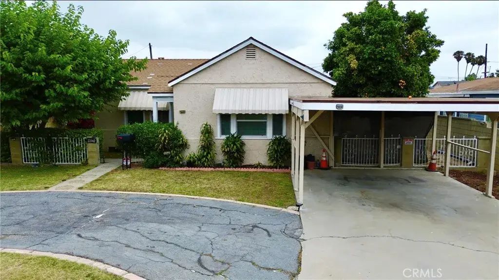 22042 Normandie, Torrance