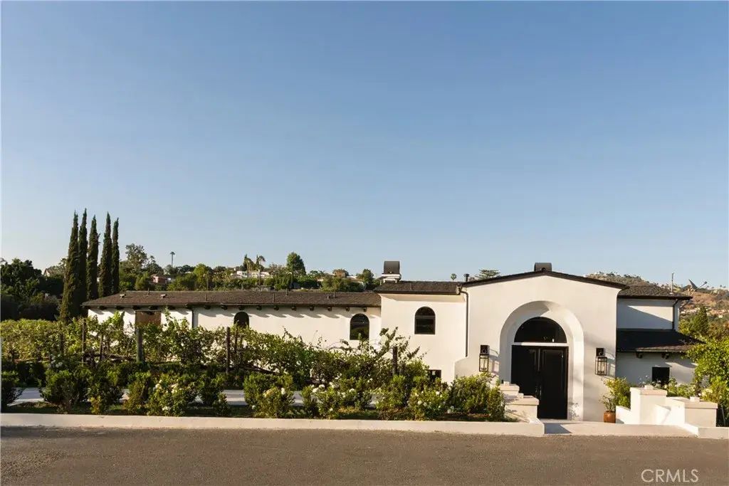19432 Barrett Hill, Santa Ana