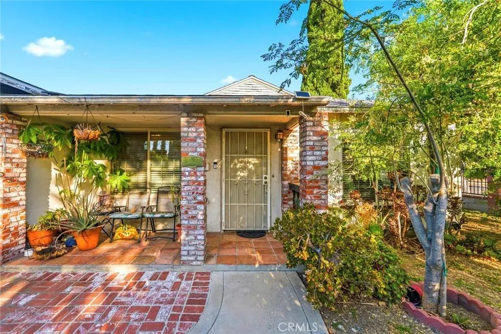 8225 Encino, Northridge