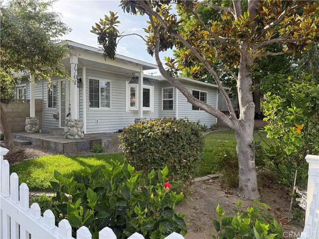 1701 Lake Street, Huntington Beach