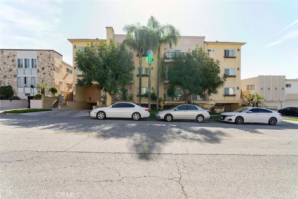 626 E Orange Grove Avenue 204, Burbank
