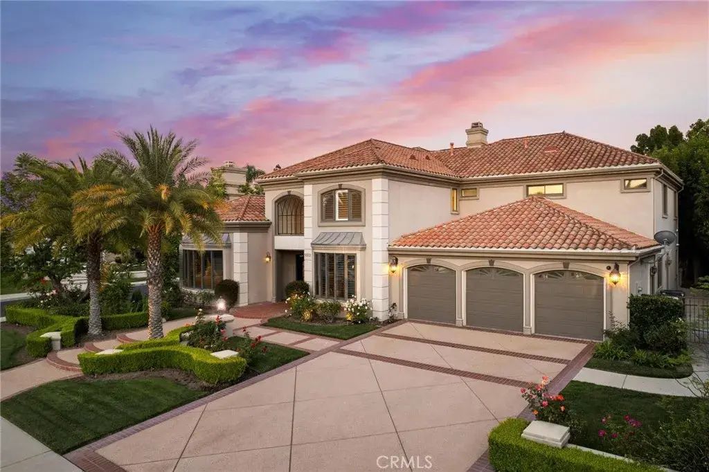 5512 Villawood, Calabasas