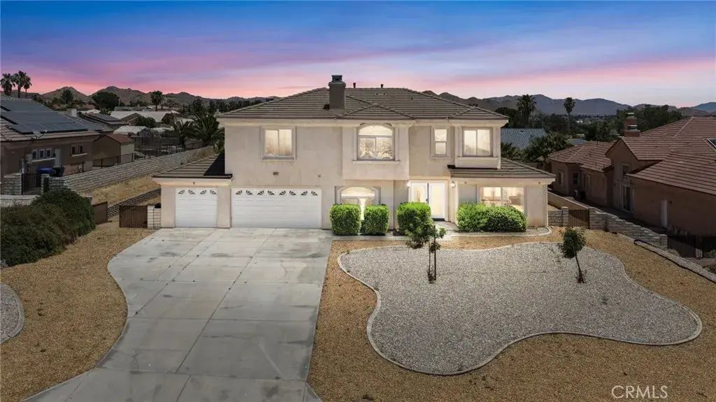 16245 Ridge View Drive, Apple Valley