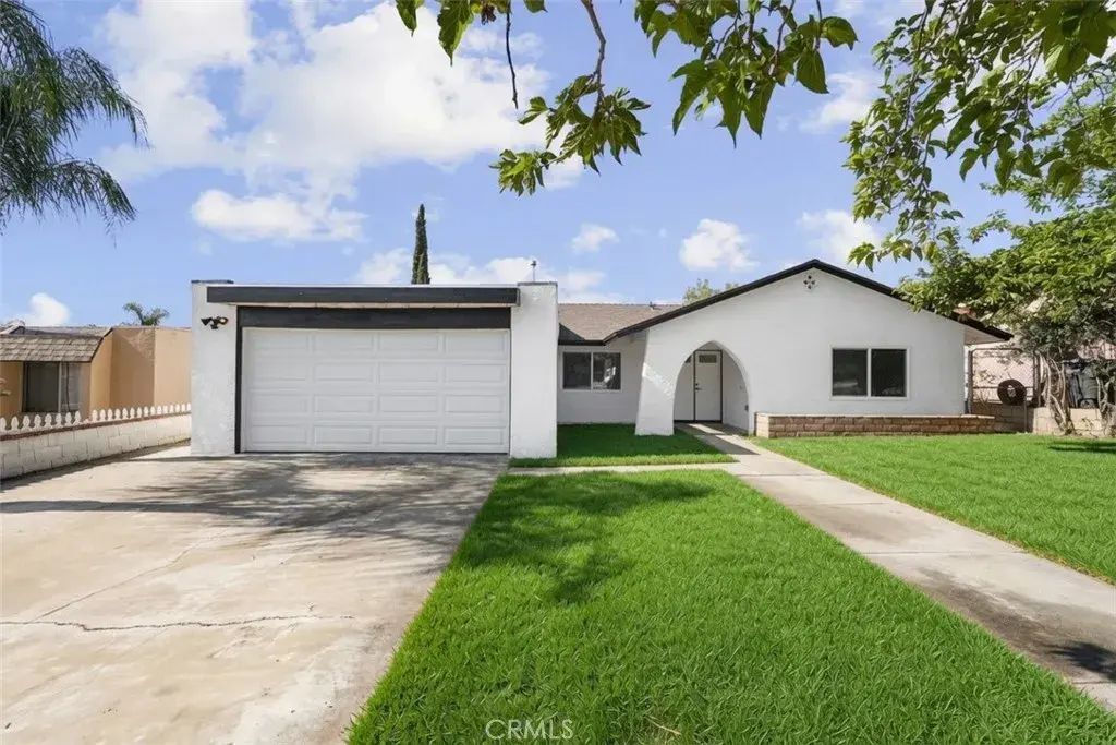 527 W 10th, Perris
