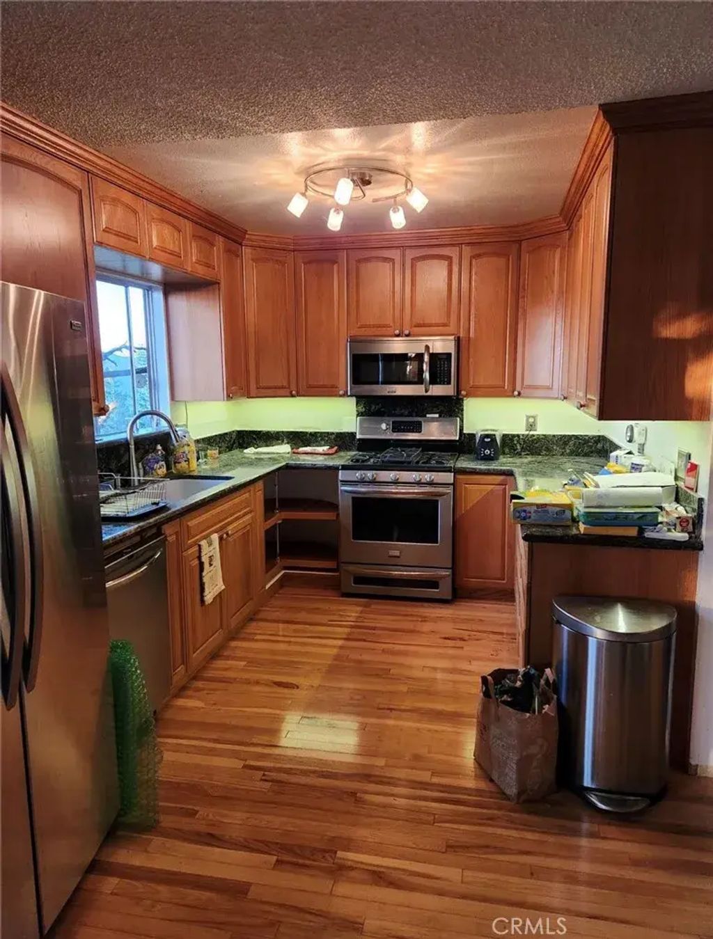 24066 Lakeview Drive, Crestline