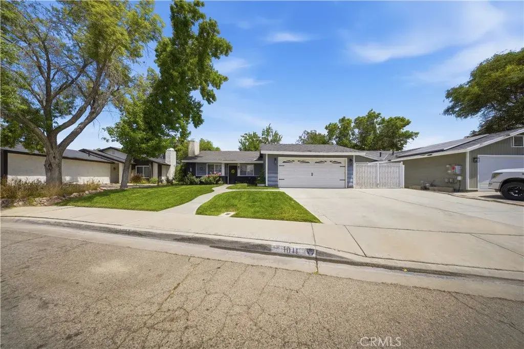1011 Lightcap, Lancaster