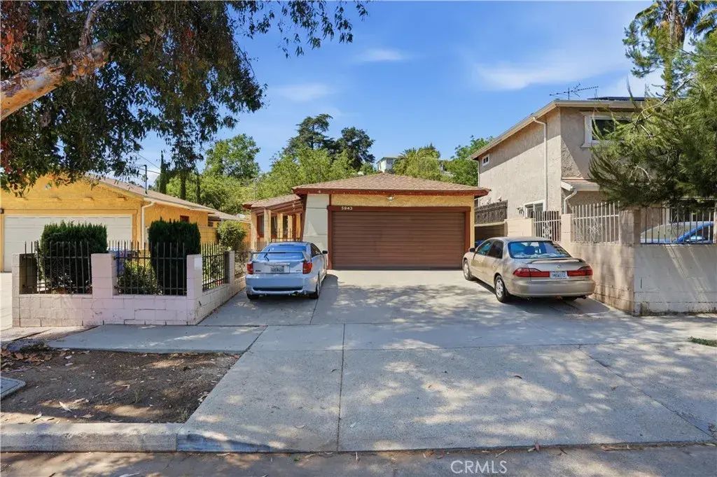5943 Benner, Los Angeles