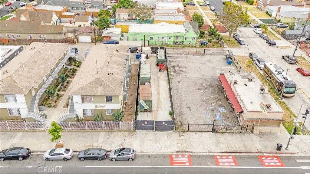 1550 W Florence, Los Angeles