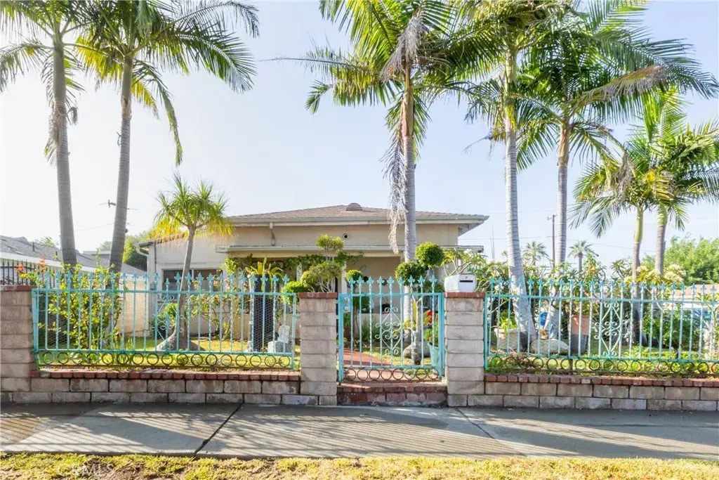952 Orange Grove, San Fernando