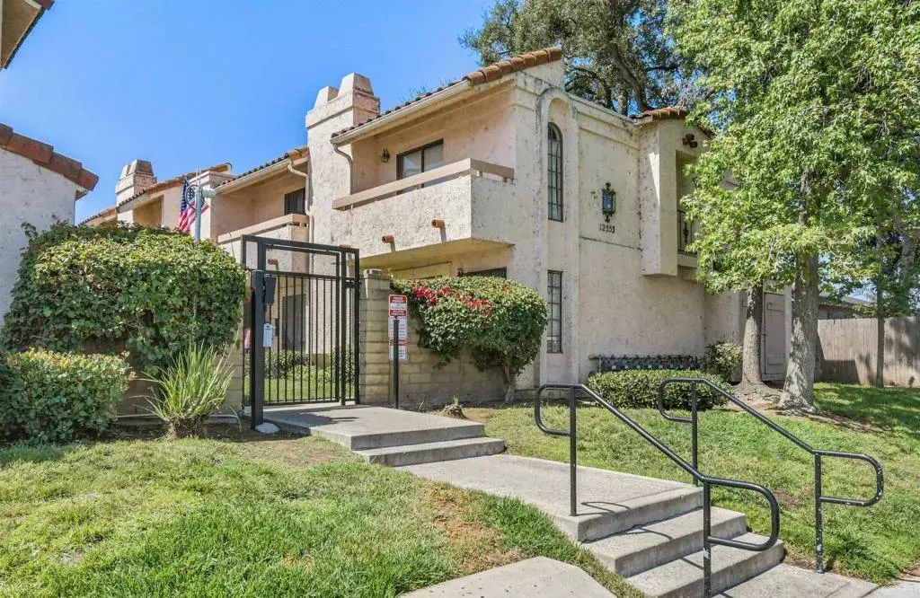 12553 Mapleview Street 3, Lakeside