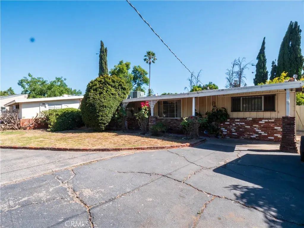 9281 Dorrington, Pacoima