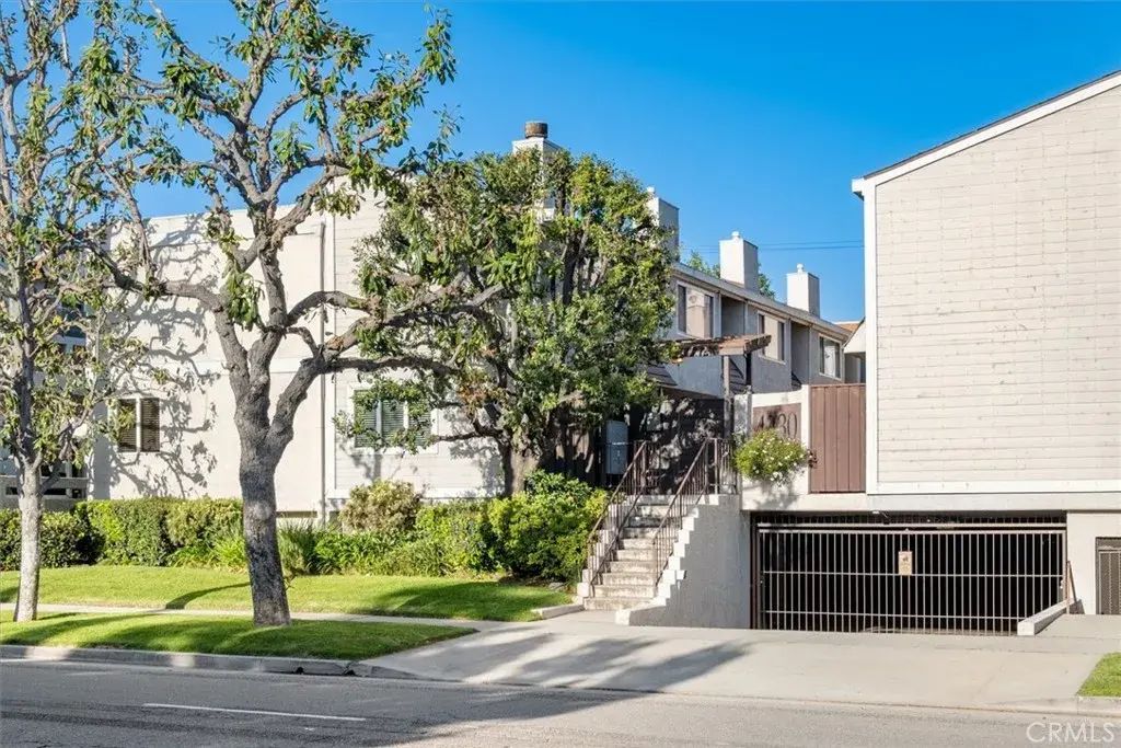 4230 Whitsett Avenue 4, Studio City
