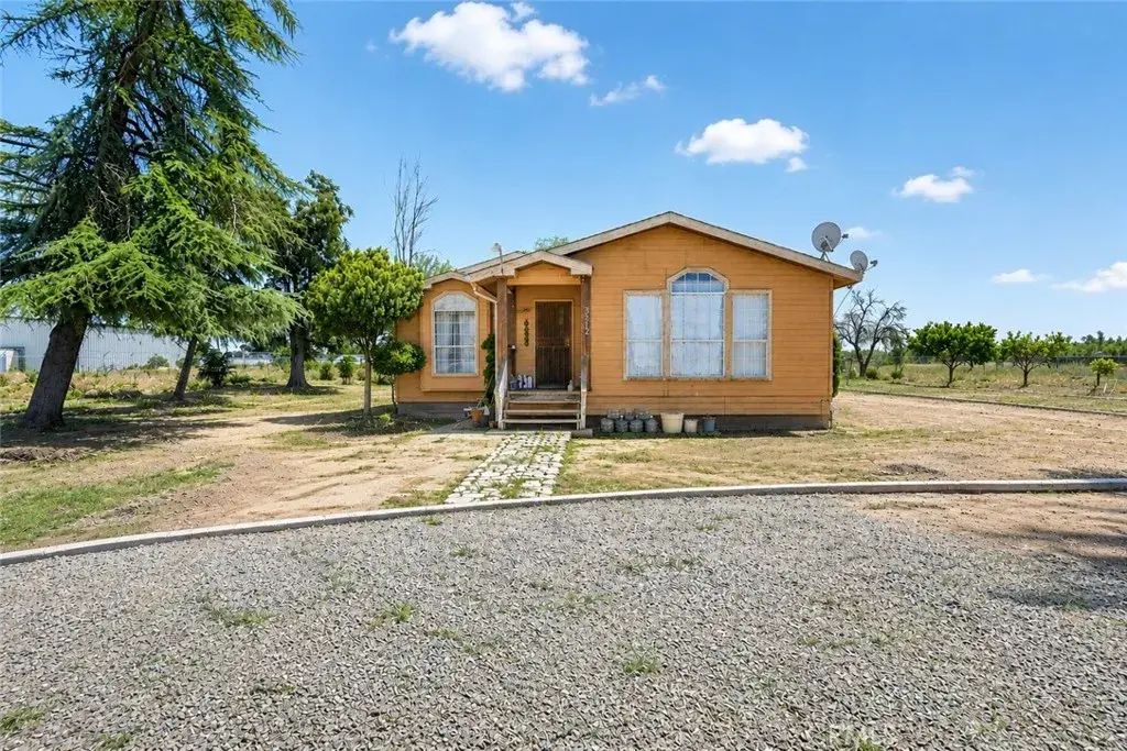 3512 S Blythe Avenue, Fresno