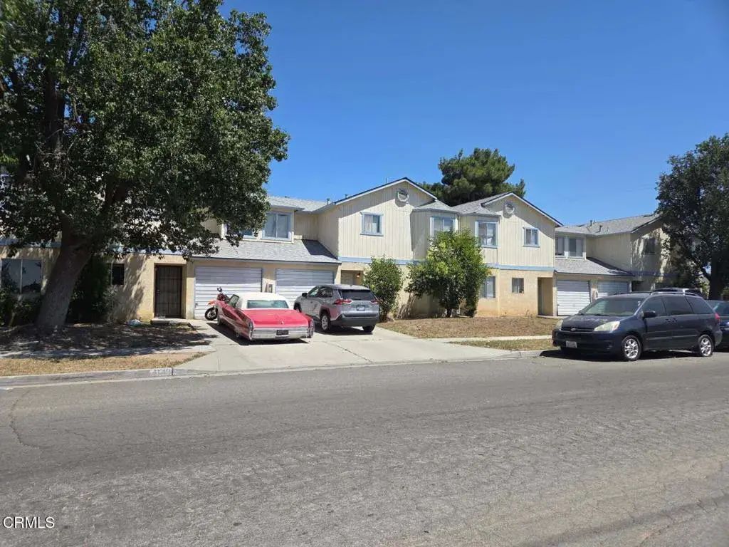 4140 N Clark Street, Fresno