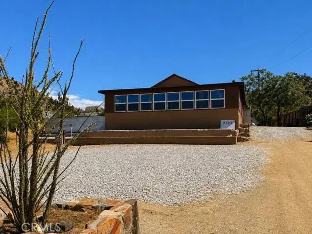 8103 Hopi, Yucca Valley