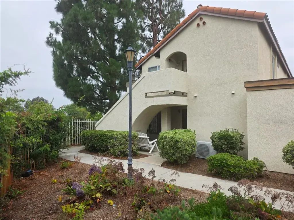 23395 La Crescenta, Mission Viejo