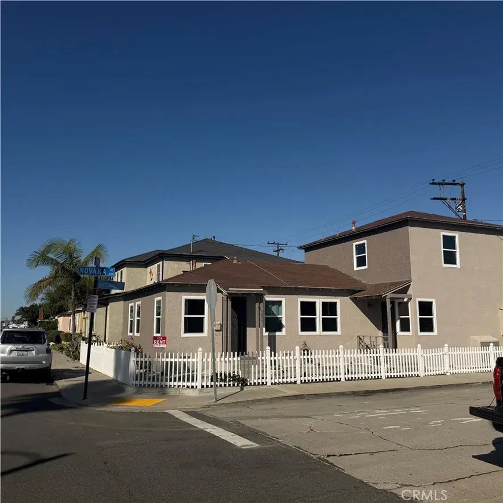 5653 E 2nd, Long Beach