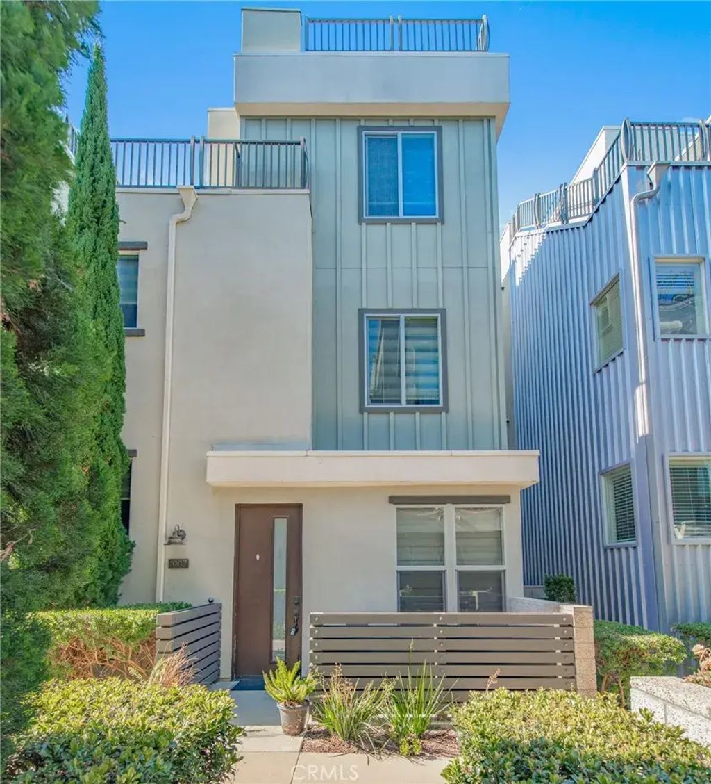 1007 Somerton, Costa Mesa