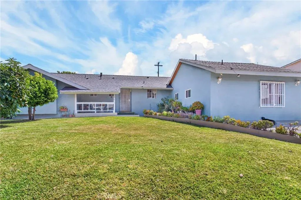 10894 Jamie Avenue, Pacoima