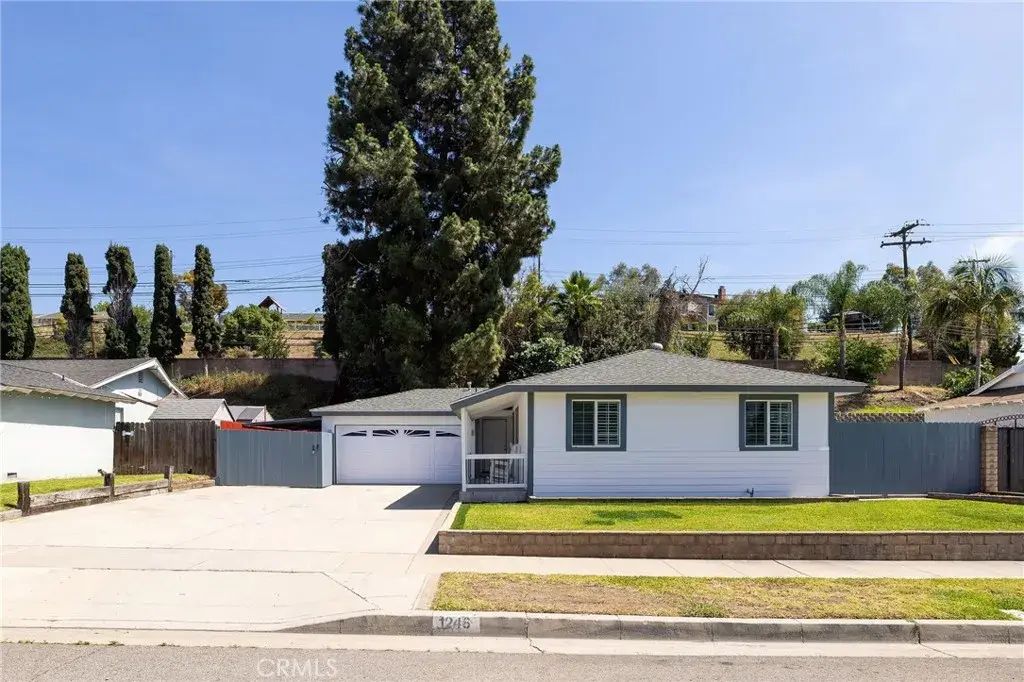 1246 E Baldwin, Orange