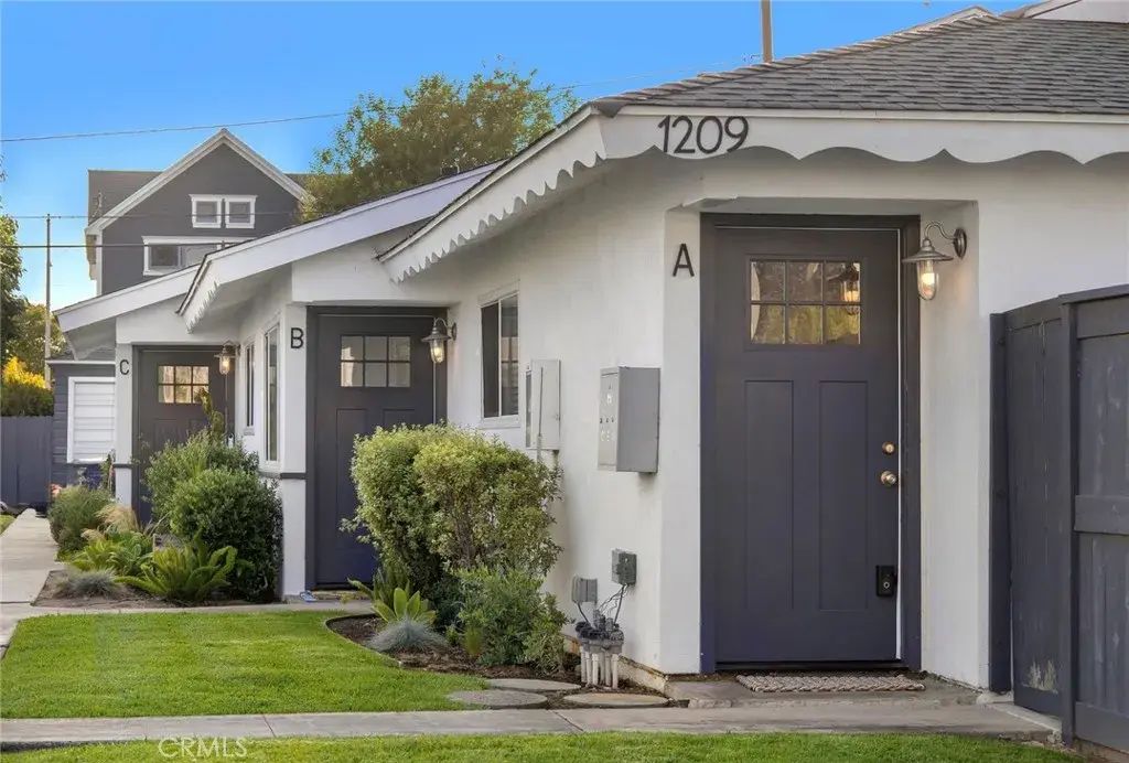 1209 Florida Street, Huntington Beach
