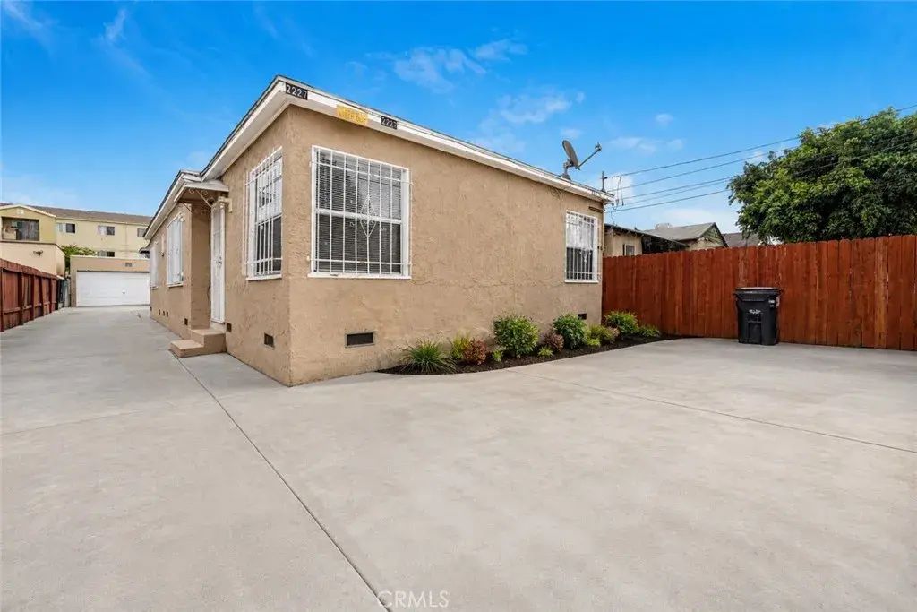 2227 E 112th, Los Angeles