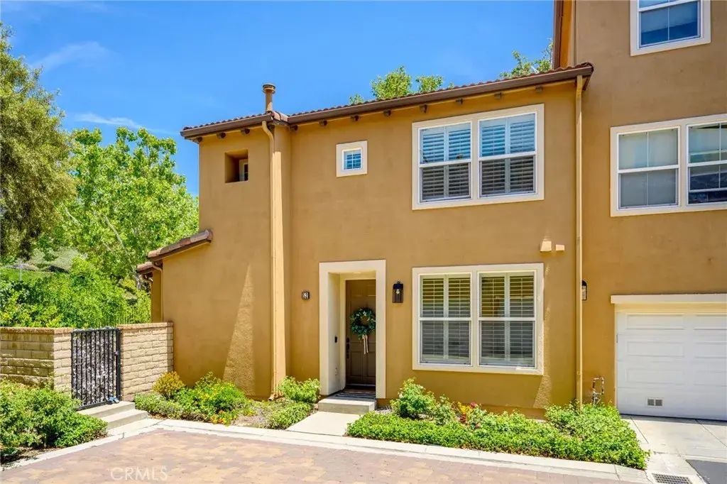 27063 Fairway Lane, Valencia
