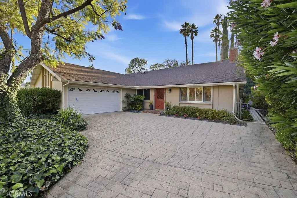 7009 Scarborough Peak, West Hills