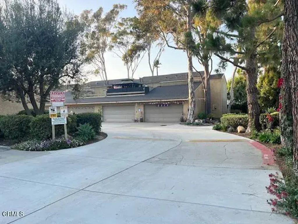 221 Rosewood Street, Ventura