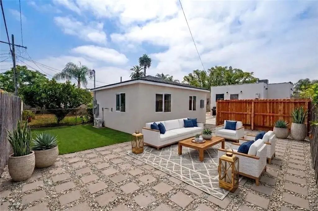 745 W 106th Street, Los Angeles