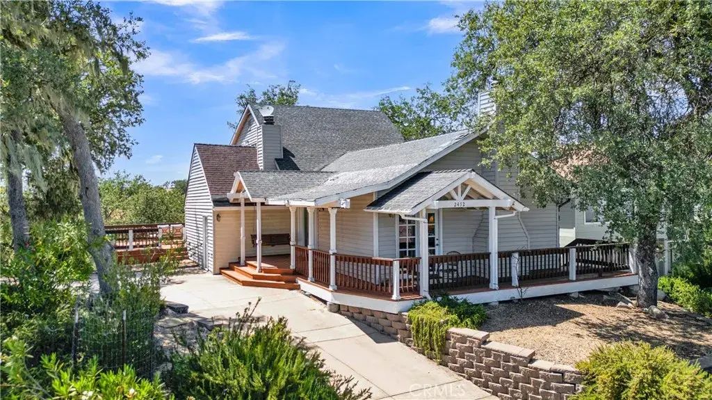 2452 Captains Walk, Bradley