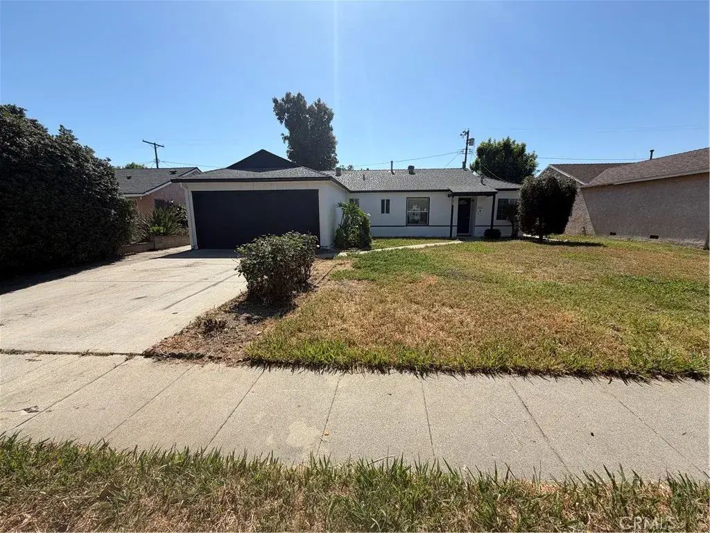 7931 Newcastle Avenue, Reseda