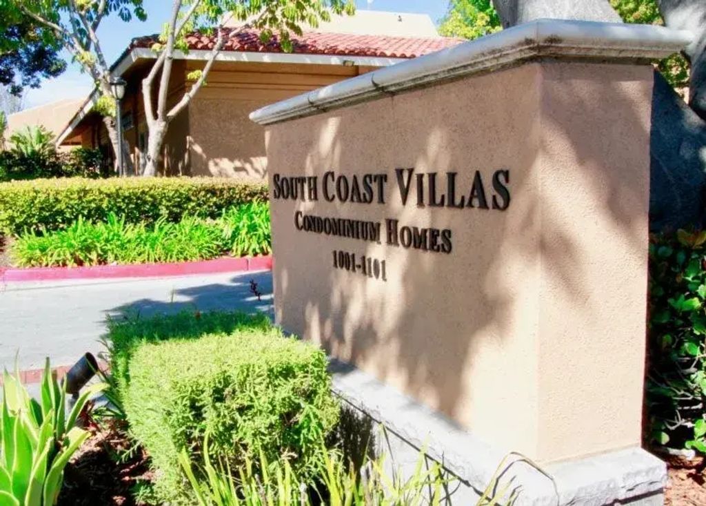 1001 W Macarthur, Santa Ana