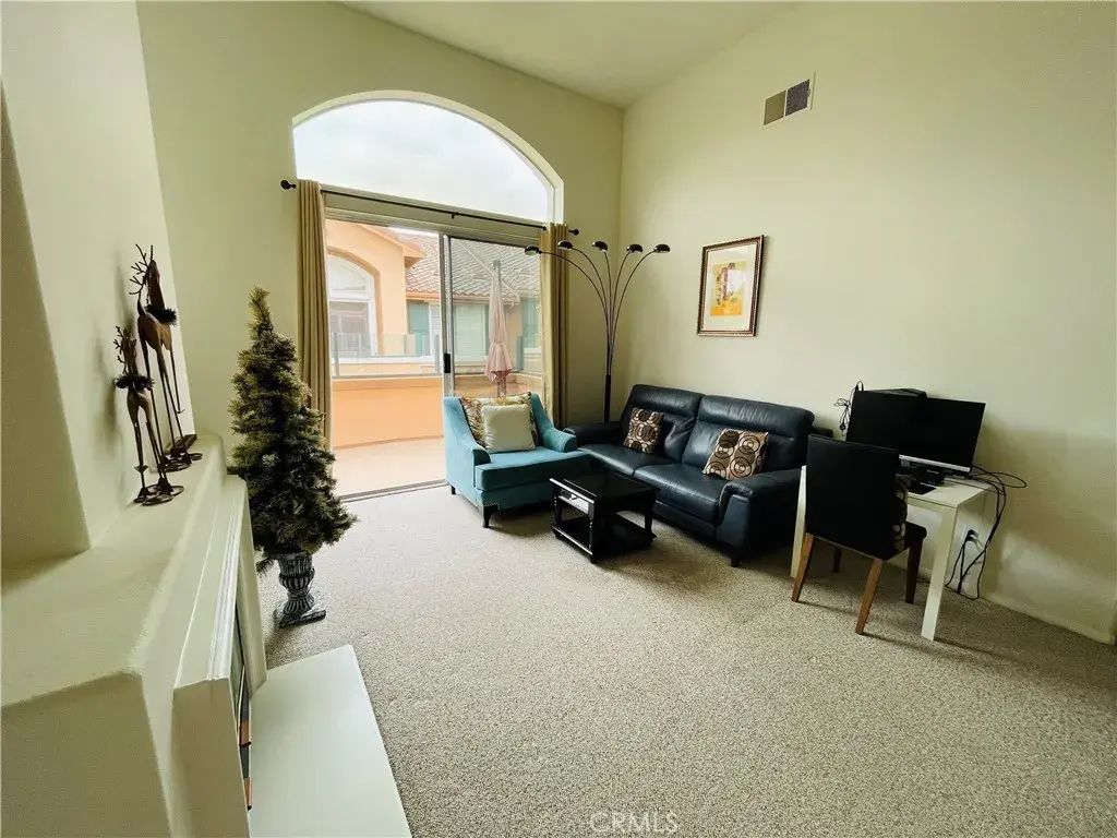 1506 Solvay Aisle 127, Irvine