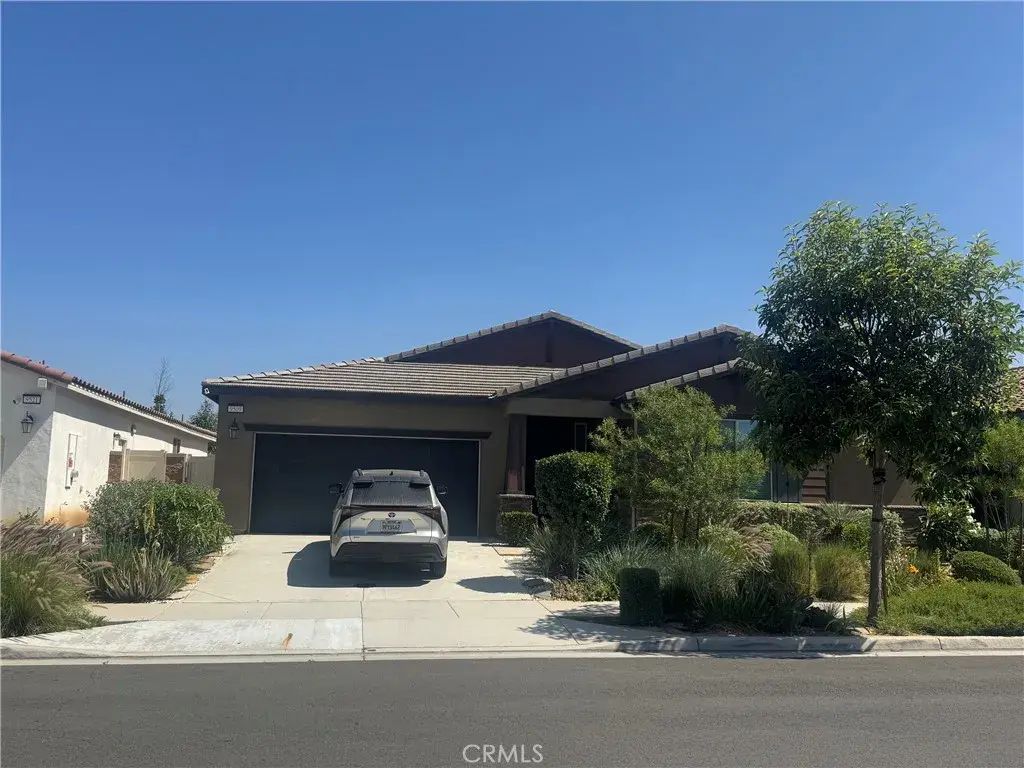 9509 Venetian, Jurupa Valley