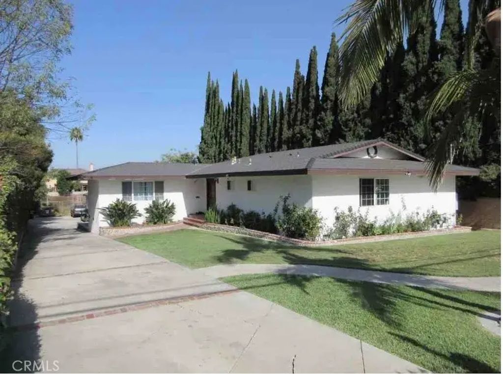 405 S 3rd, La Puente