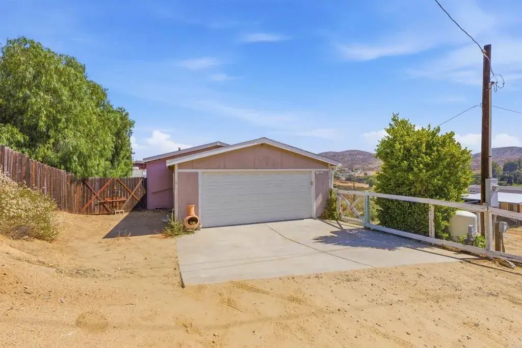 24136 Olive St., Menifee