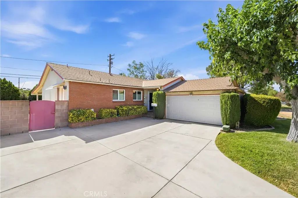 44421 Lowtree Avenue, Lancaster