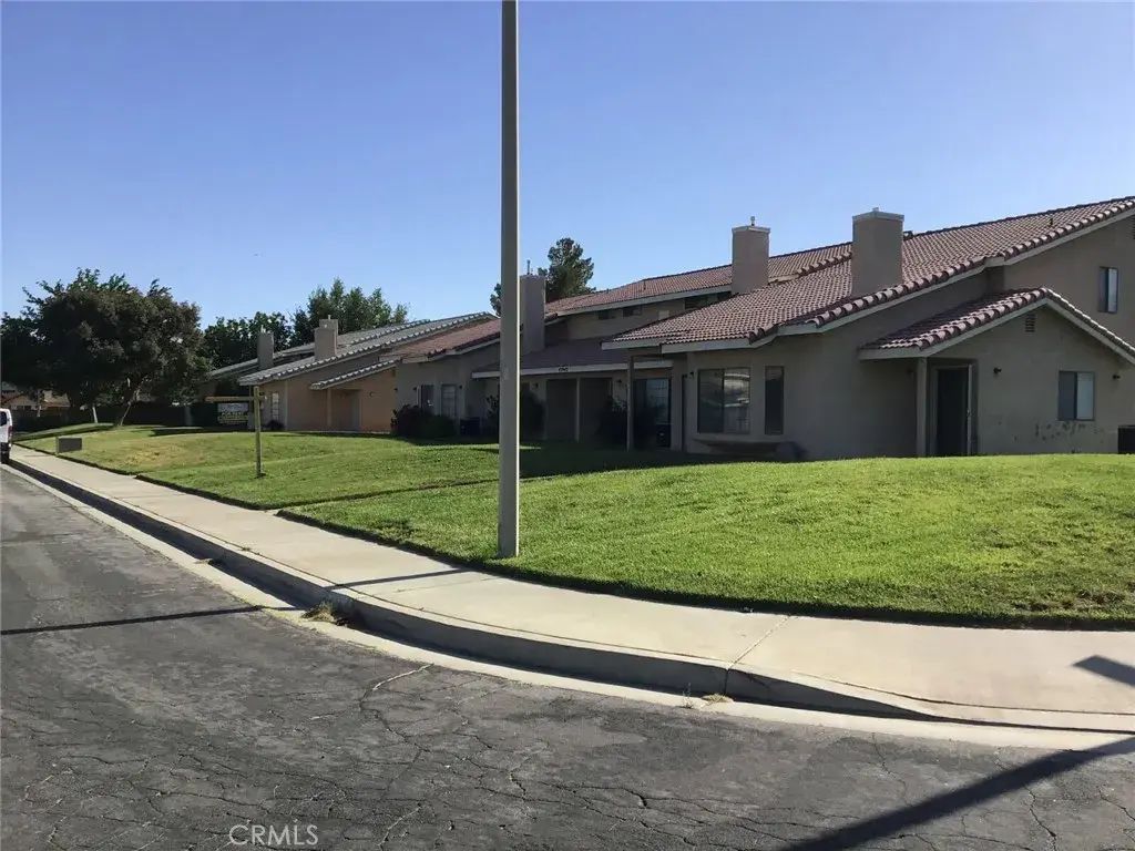 43942 18th Street East 3, Lancaster