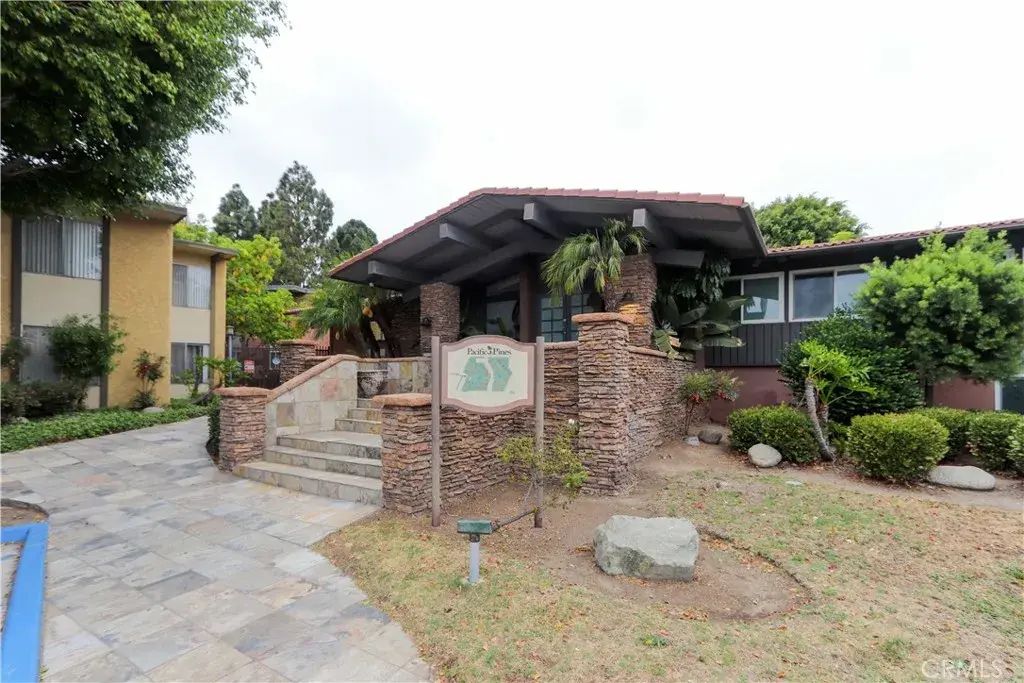 23310 Marigold U-103, Torrance