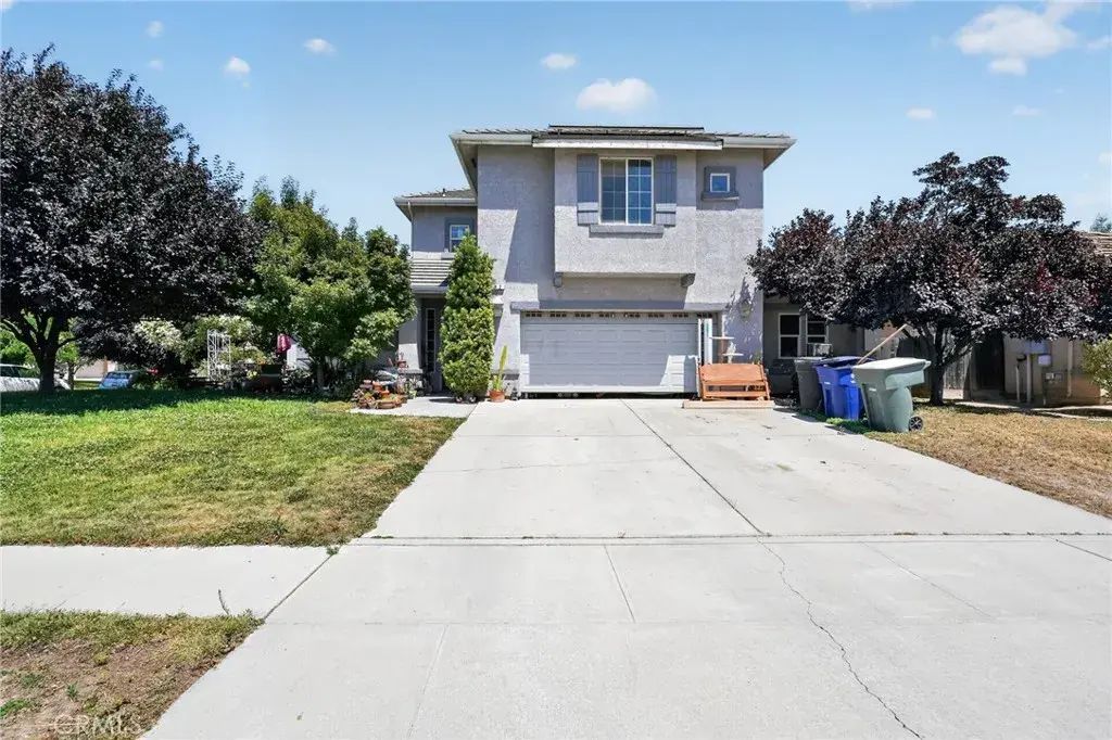 82 N Wathen, Sanger