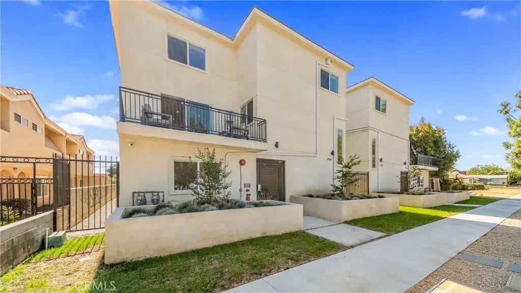 17154 Chatsworth Street 2, Granada Hills