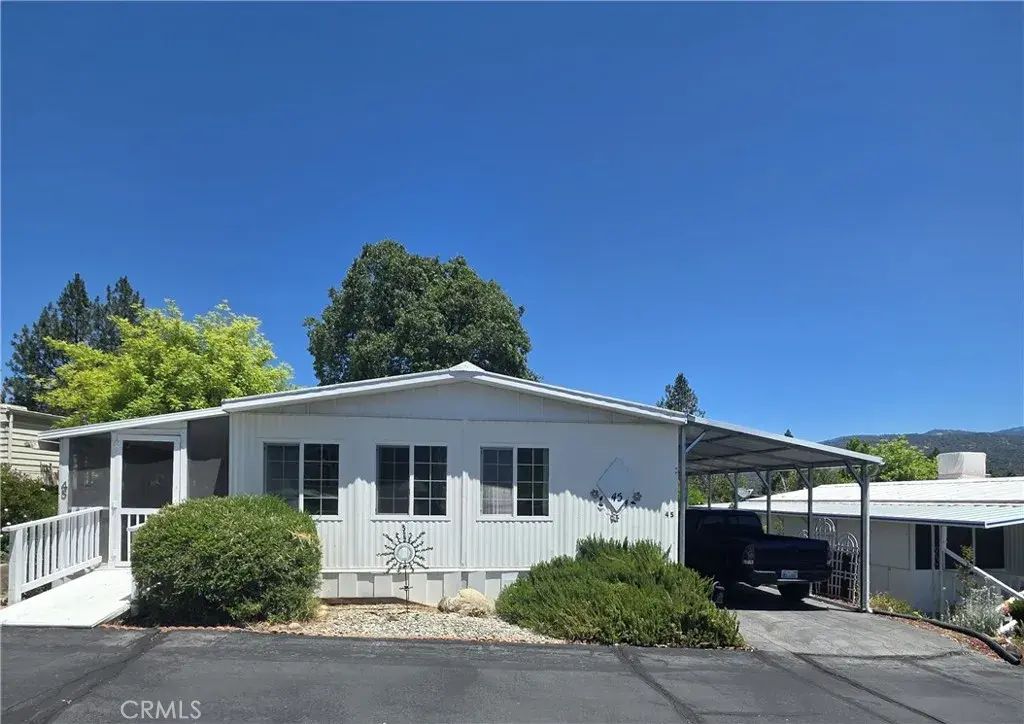 39678 Road 425b 45, Oakhurst