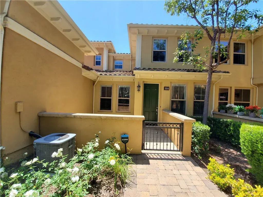 114 Chantilly, Irvine