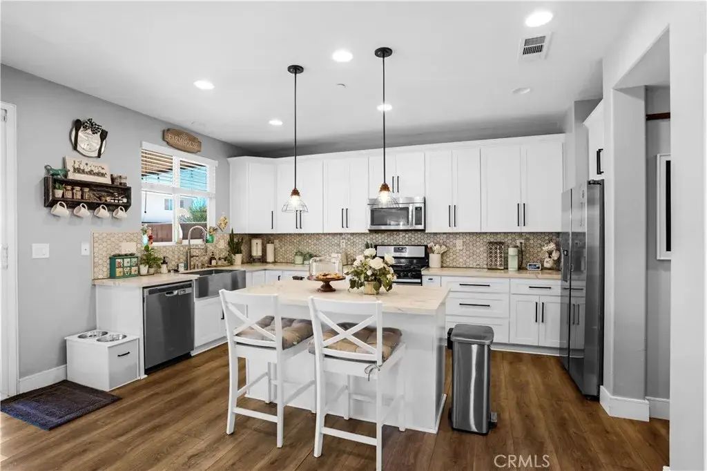 34900 Old Vine Court, Winchester